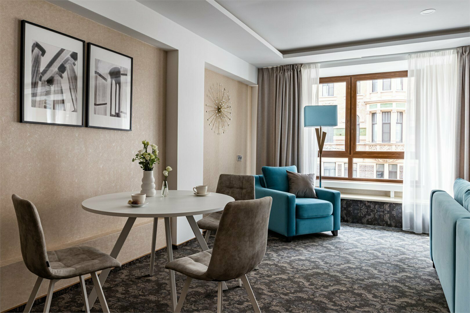 Двухкомнатный Люкс "Представительский" с видом на город