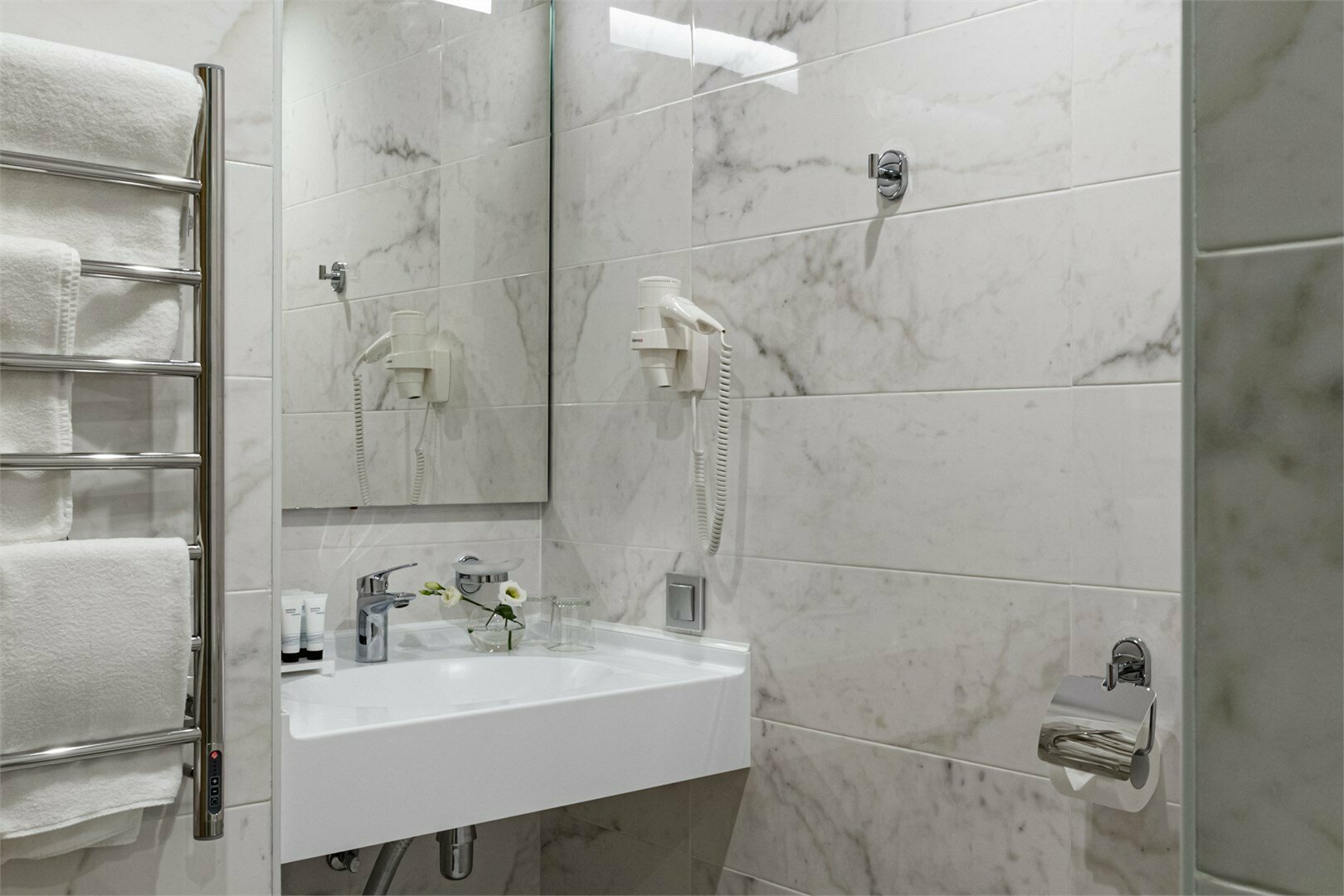 Супериор с террасой и красивым видом на город