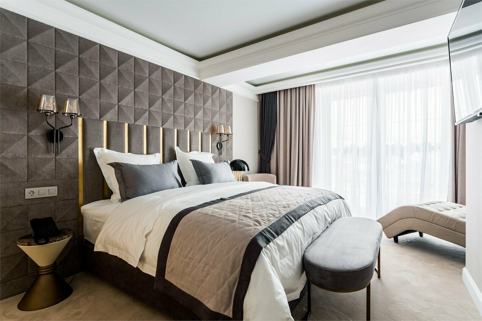 Люкс Премьер (Lux Premier)