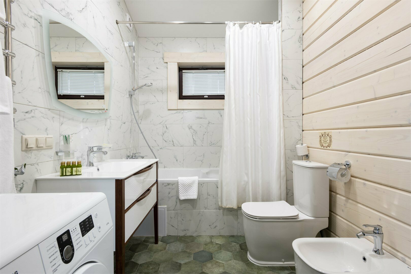 Коттедж "Солнечный зайчик" (2 спальни)