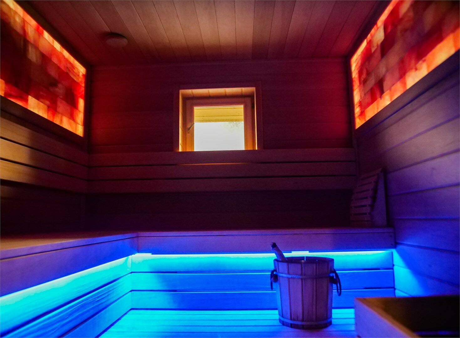 Шале-студия с финской сауной и джакузи