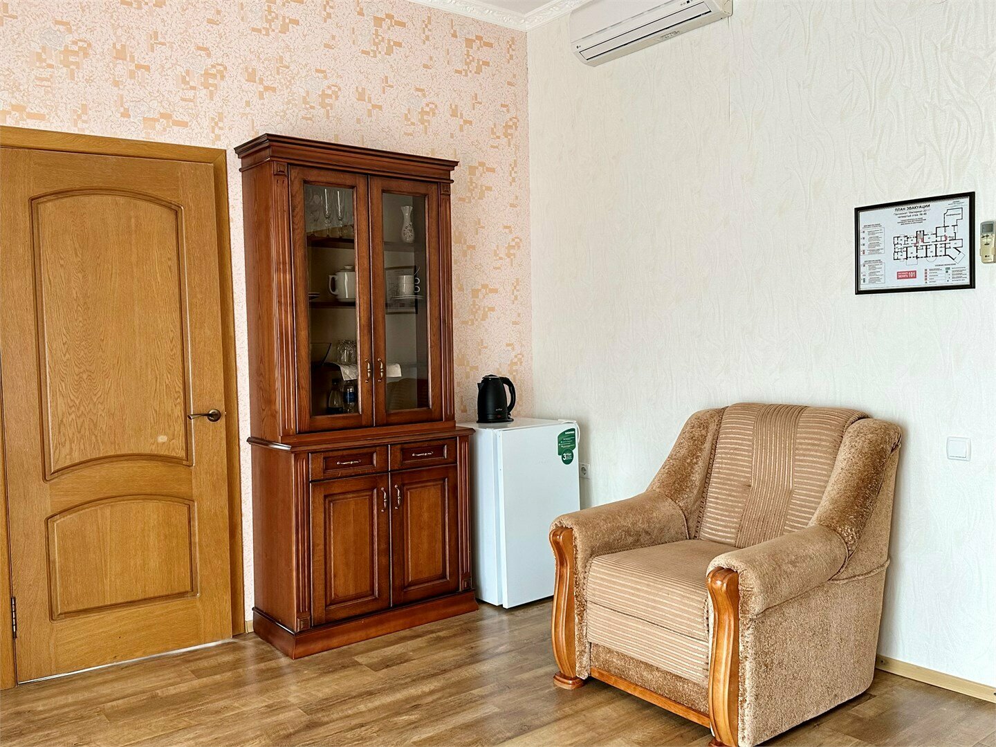 Номера Люкс с балконом с одной совместной кроватью с видом на море