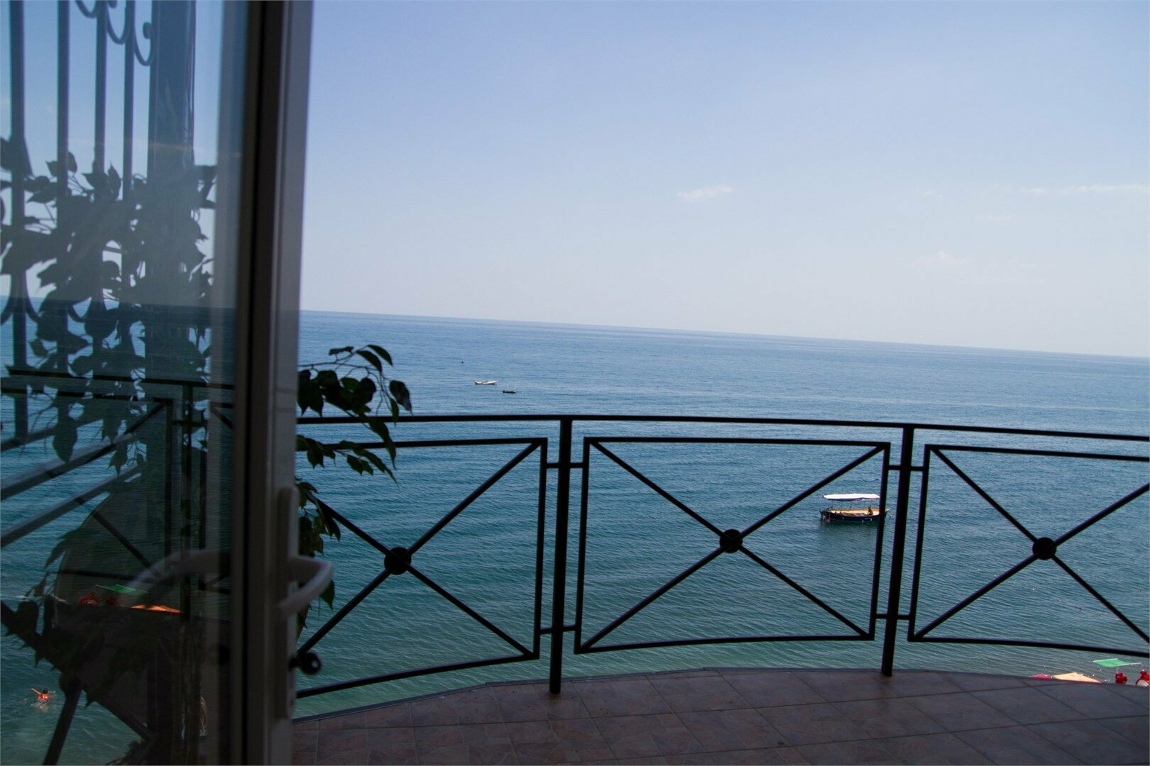 Четырехместный номер с видом на море