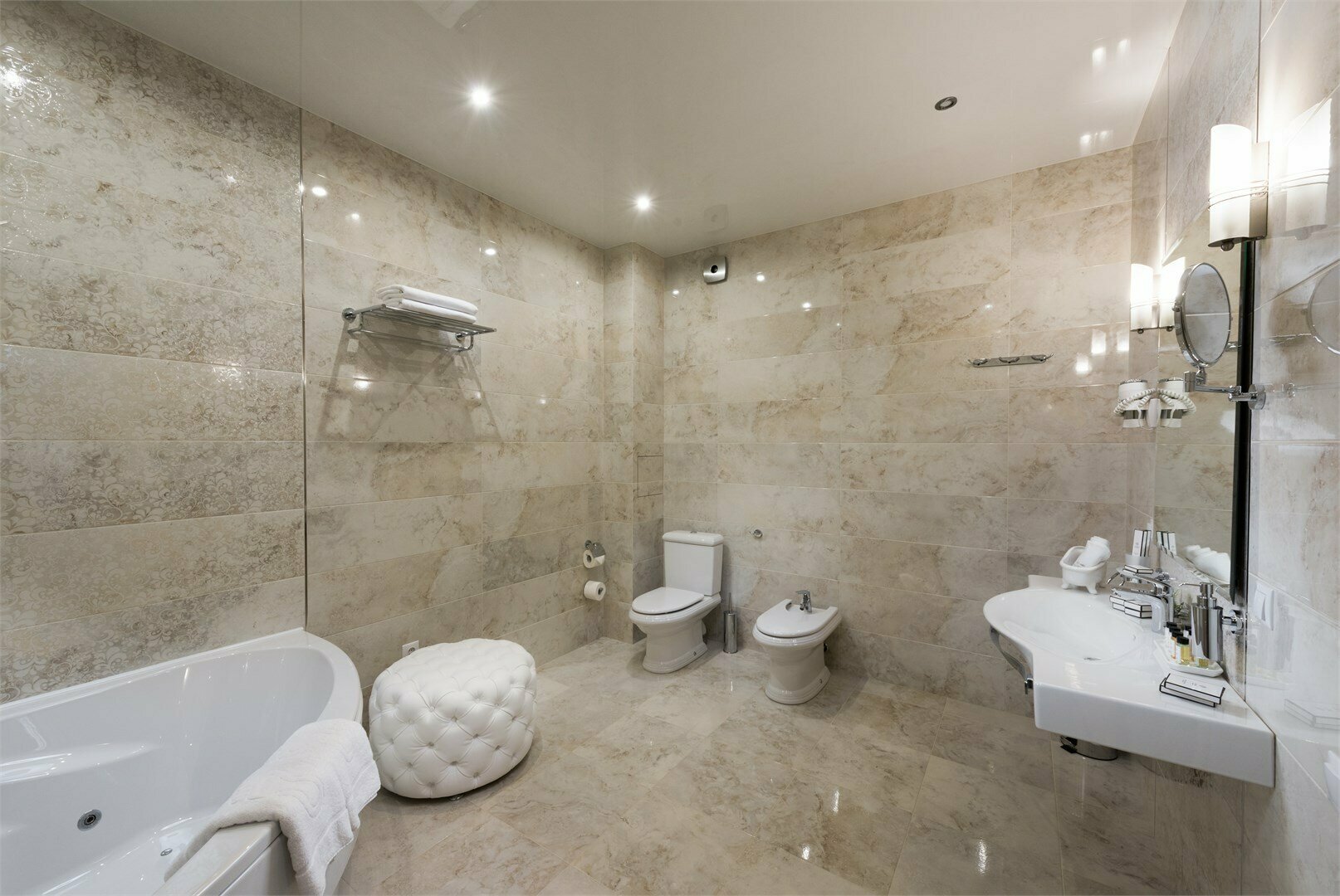 Люкс с балконом