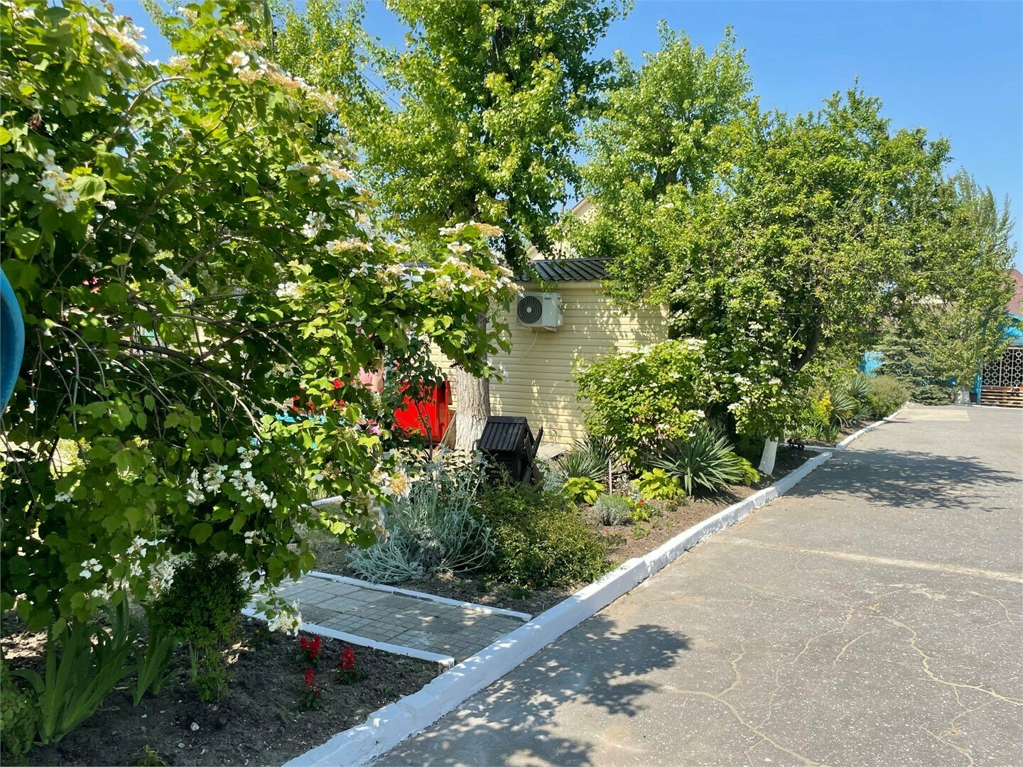 Коттедж 5-местный с удобствами