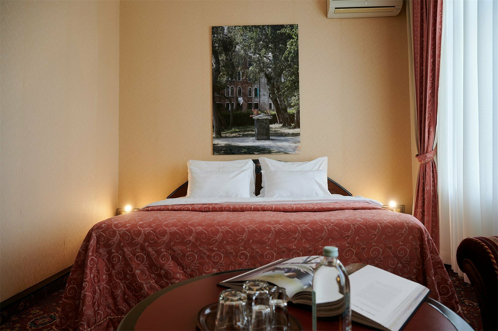 Стандарт с одной большой кроватью