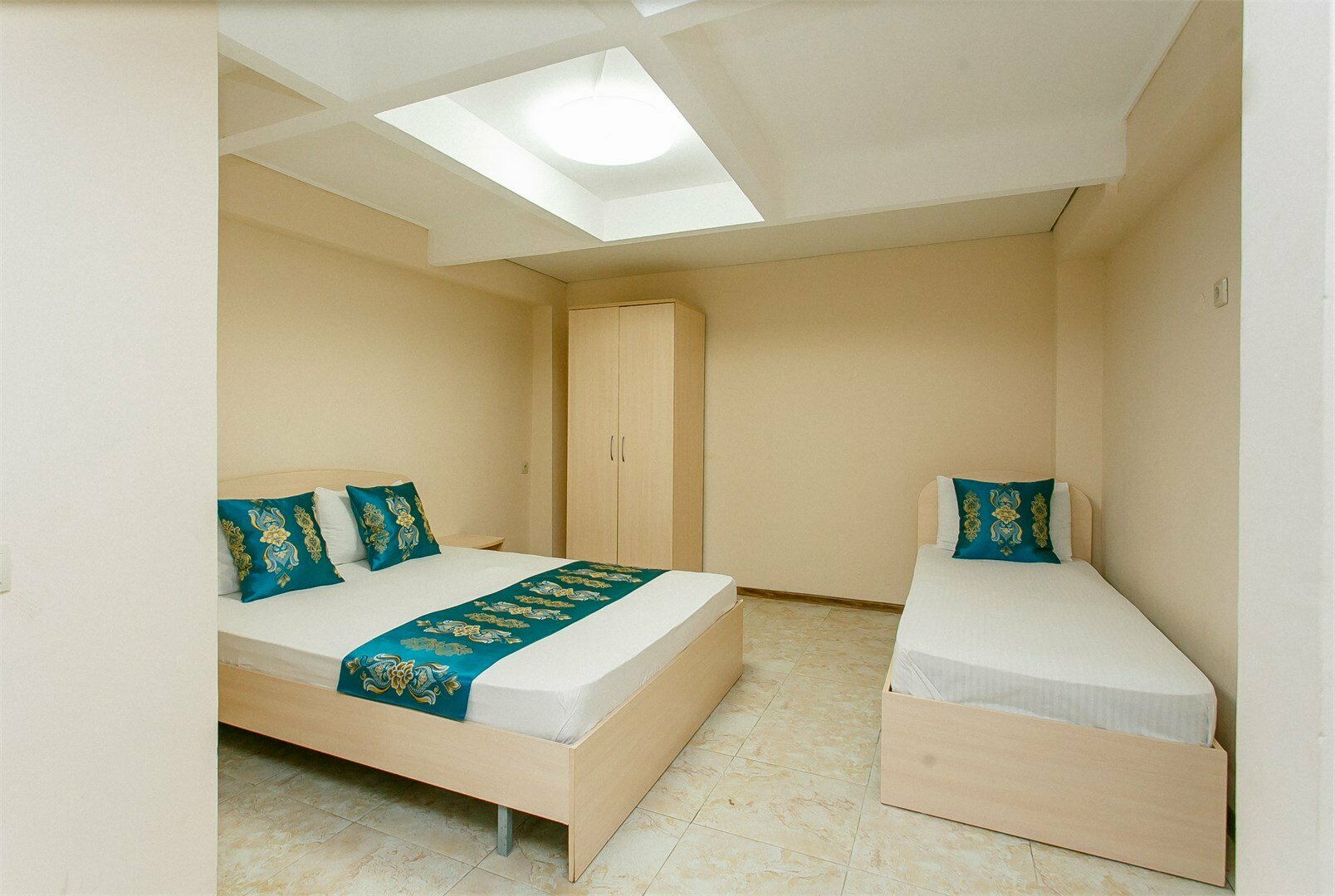 Пятиместный студио