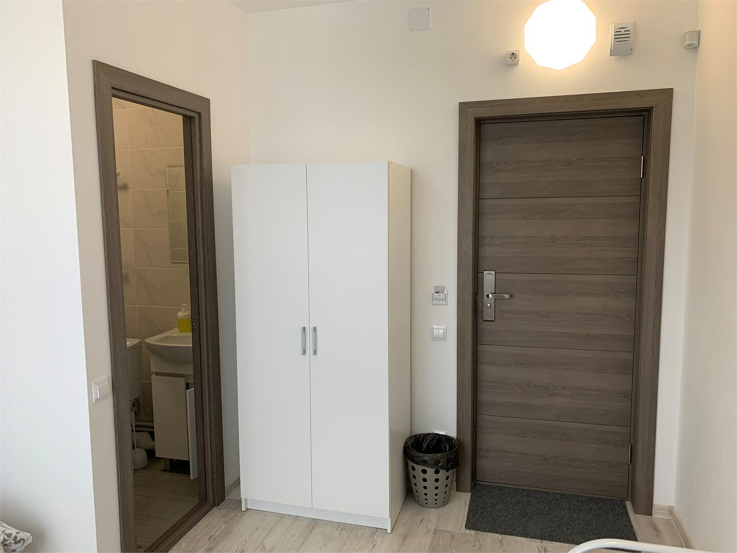 Новый корпус эконом с двуспальной кроватью 18 м2