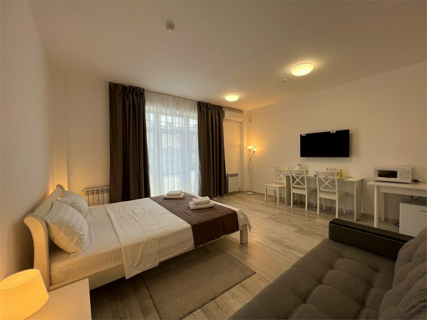 Новый корпус трехместный номер с балконом и кондиционером, 35 м2