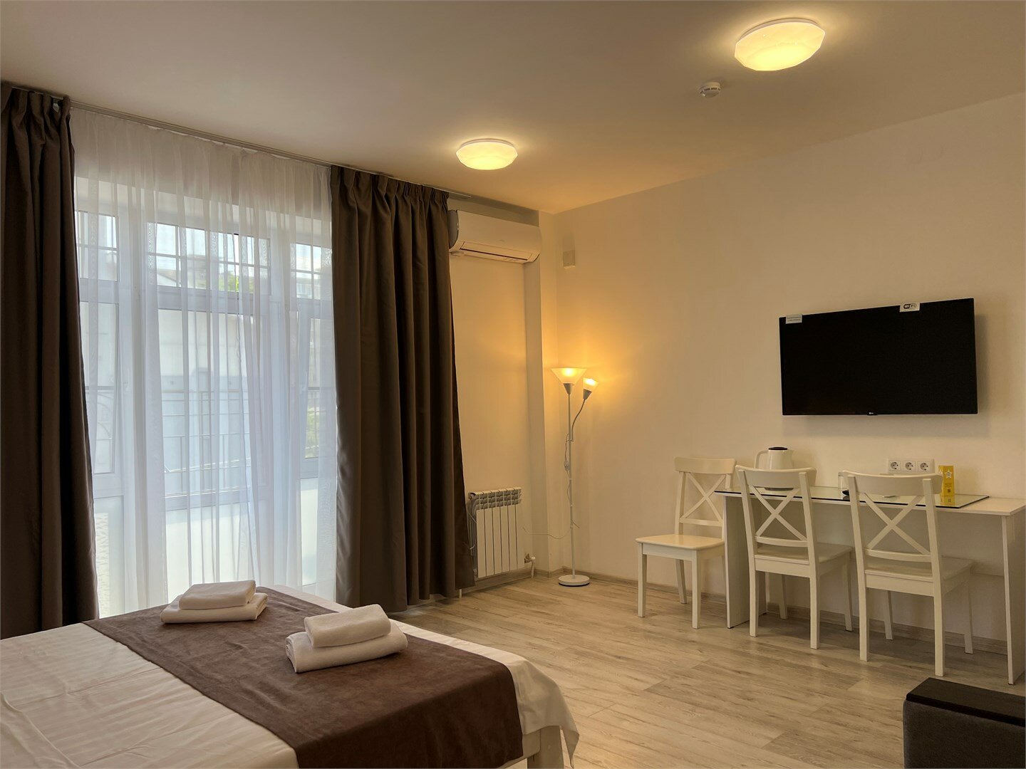 Новый корпус трехместный номер с балконом и кондиционером, 35 м2