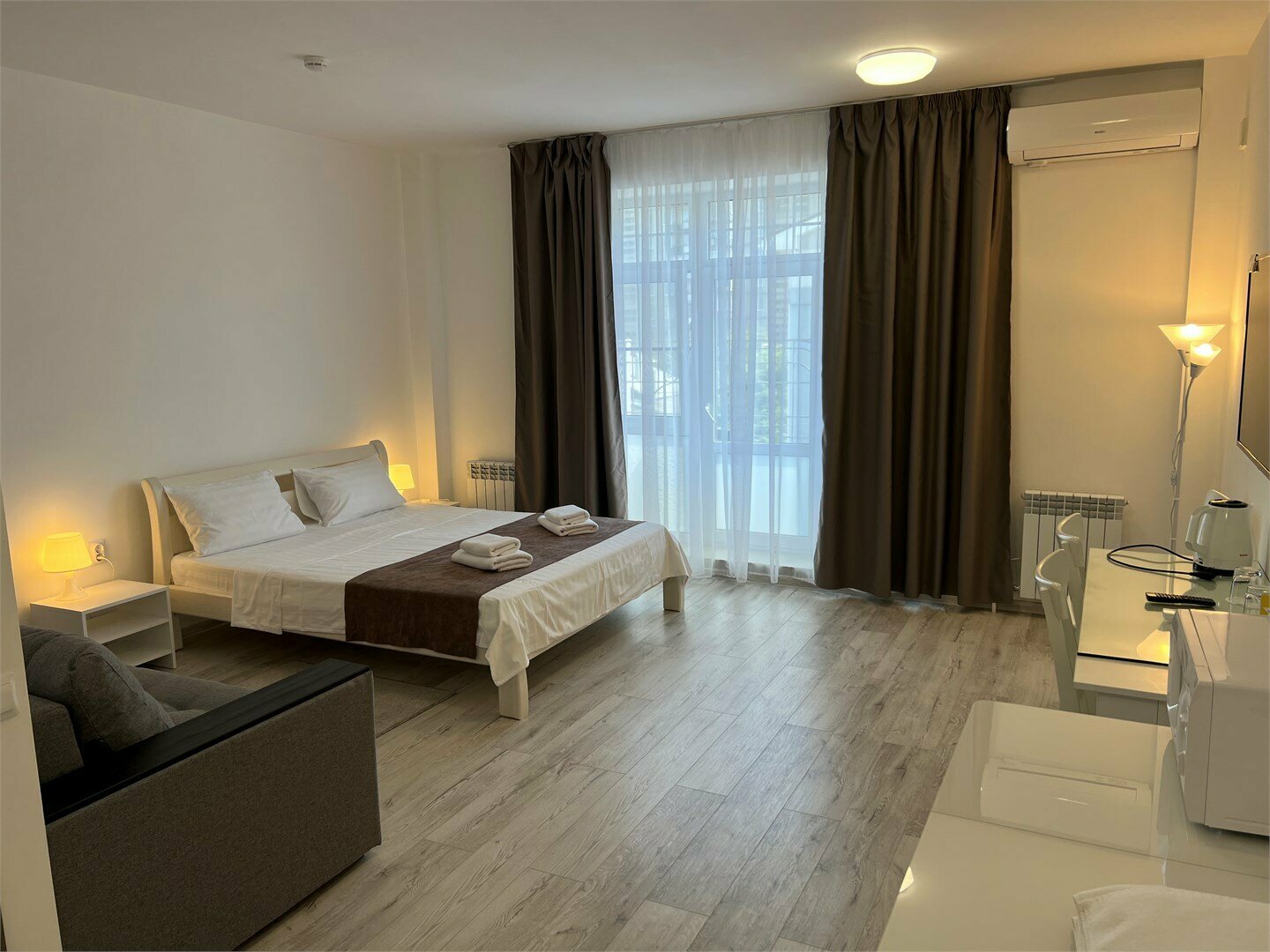 Новый корпус трехместный номер с балконом и кондиционером, 35 м2