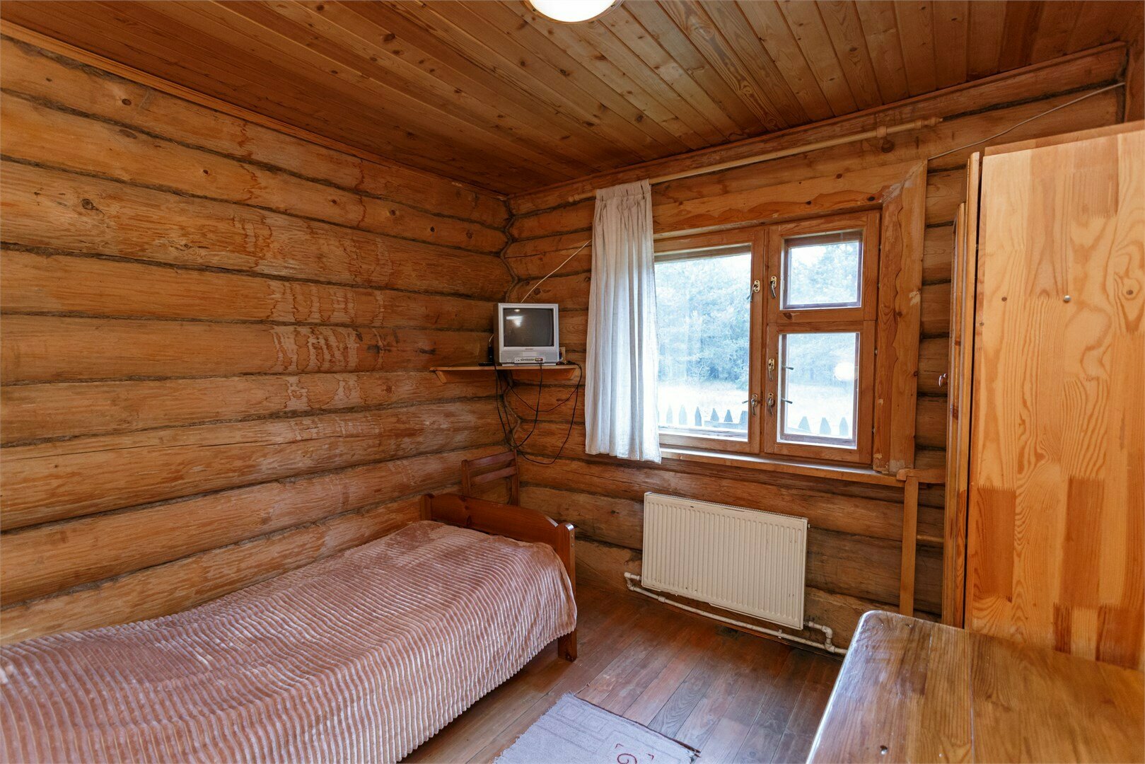 Дом с беседкой у озера №3