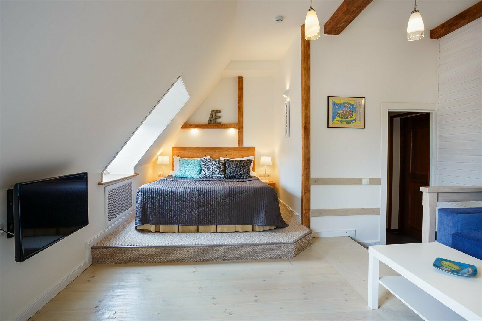 Номер Делюкс