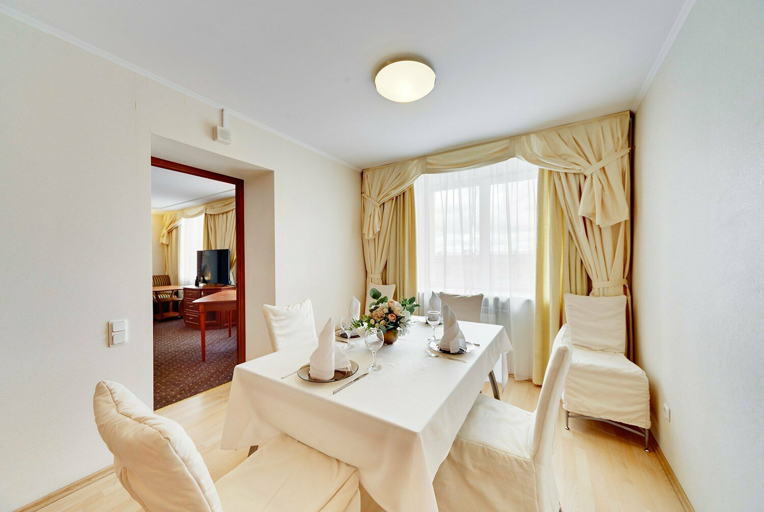 Люкс с гидромассажной ванной