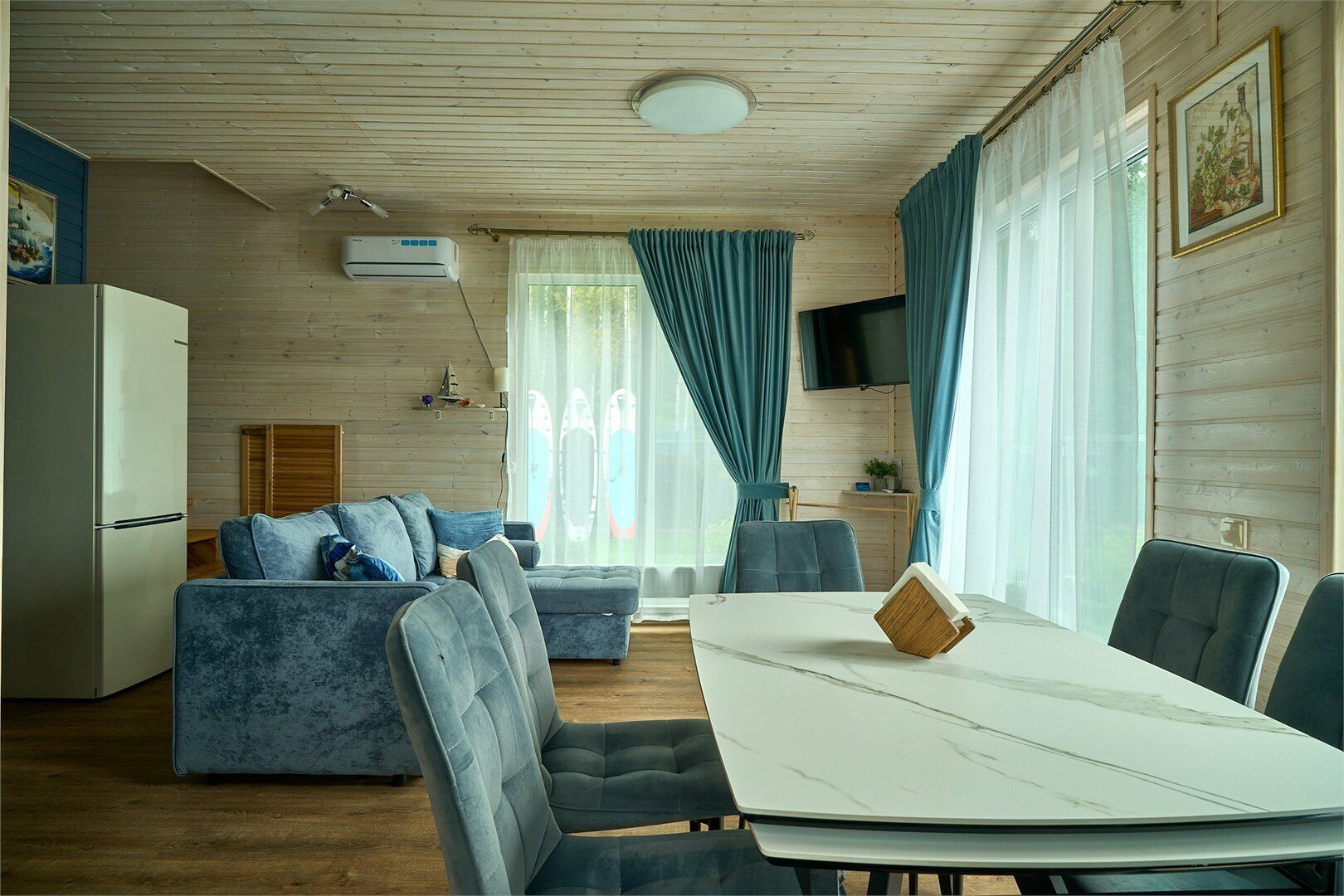 Коттедж с террасой