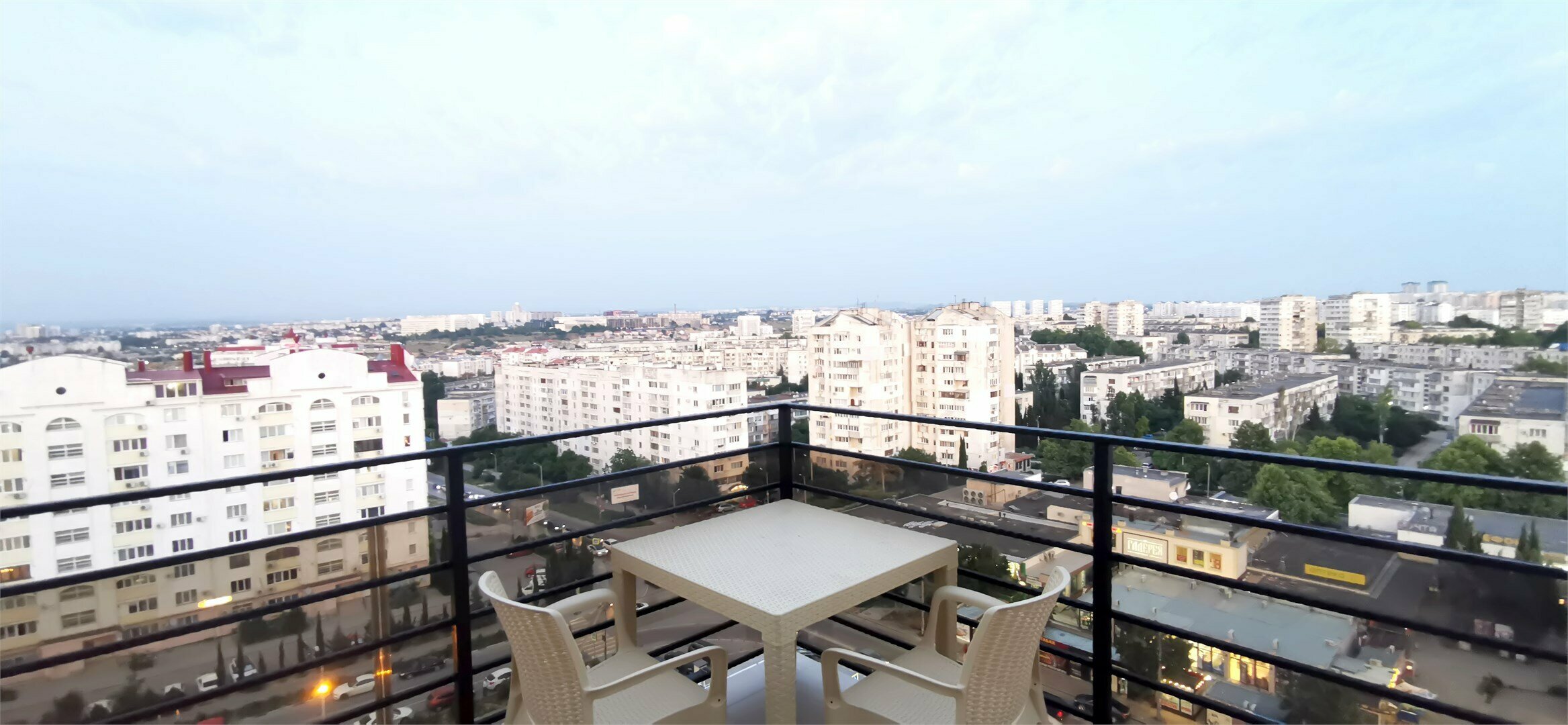 Трехместный номер с террасой