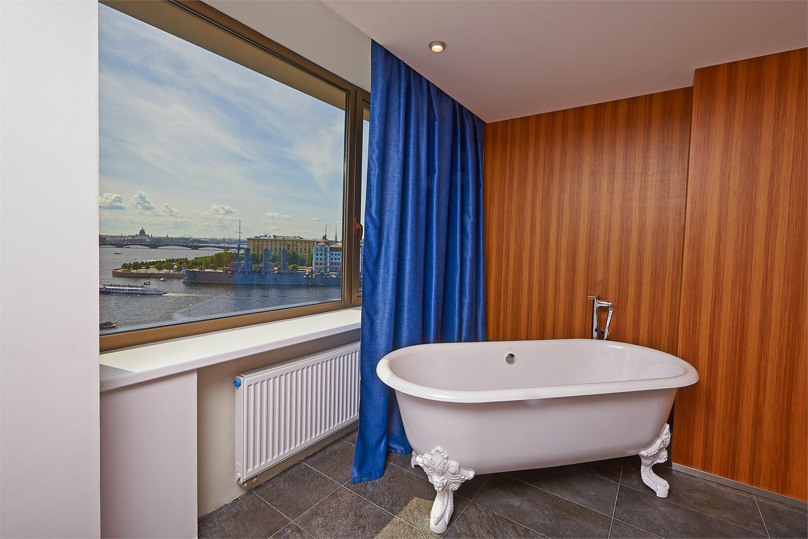 Трехкомнатный Представительский Люкс с видом на реку