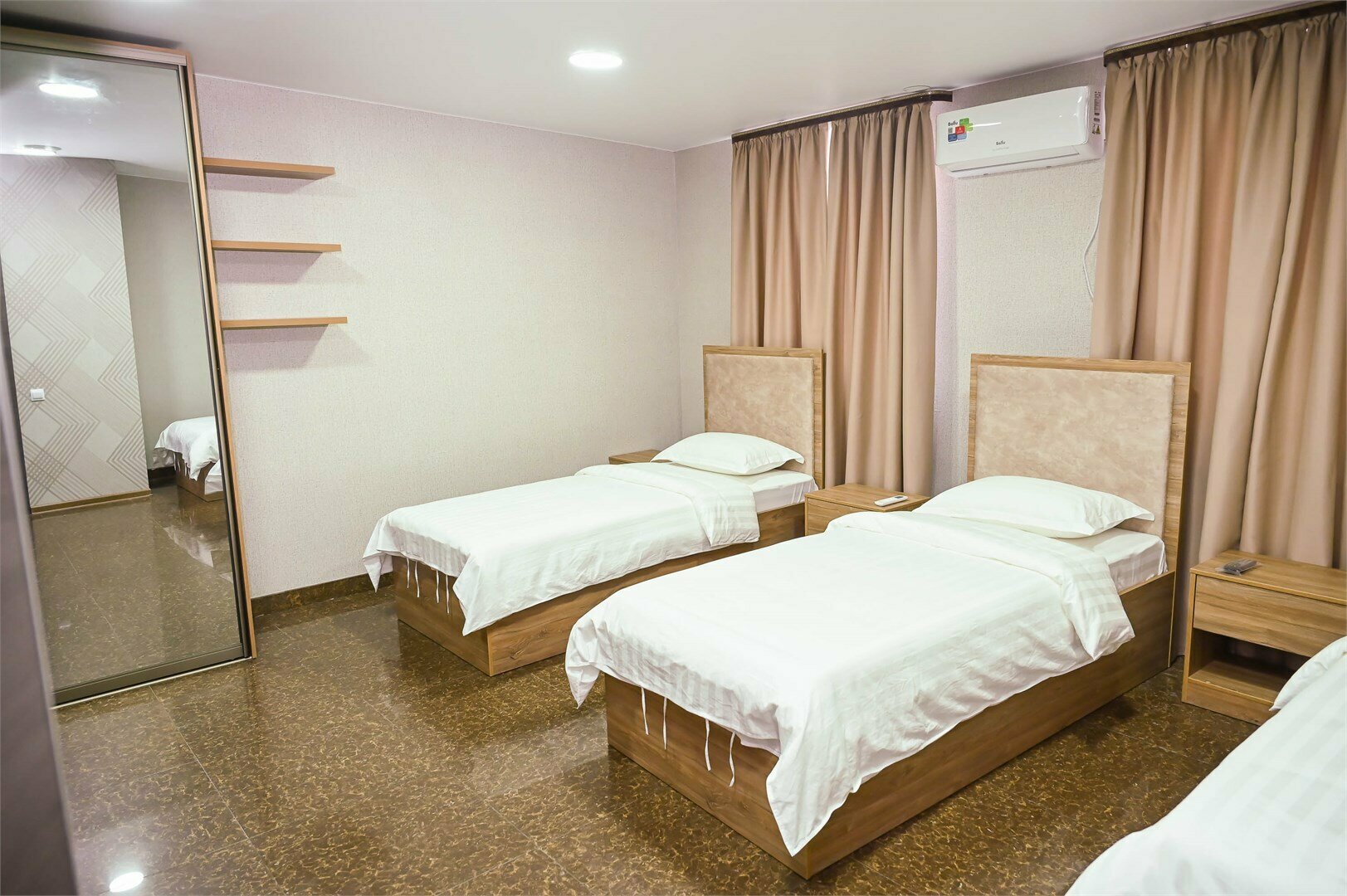 Трехместный номер эконом-класса