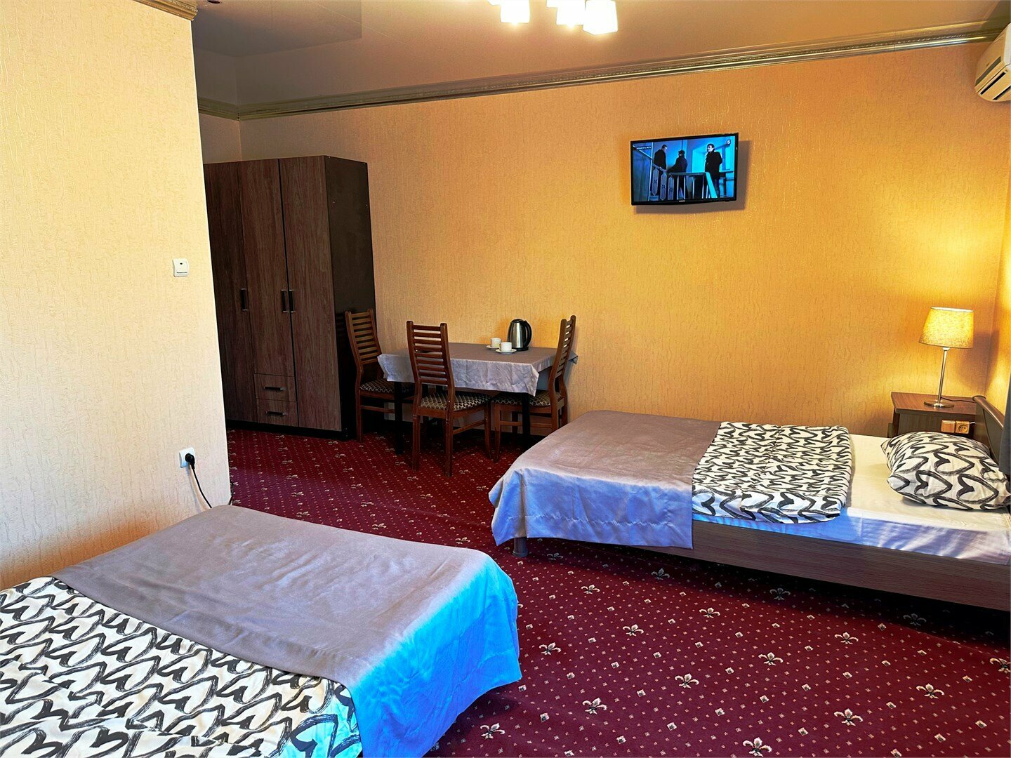 Улучшенный четырехместный номер - 403