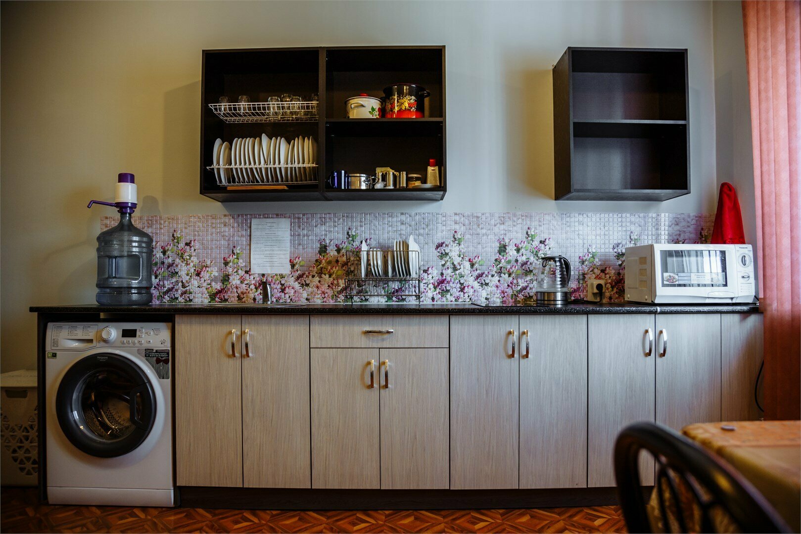 Общий номер. 10 гостей двуярусных кроватей (Женский)