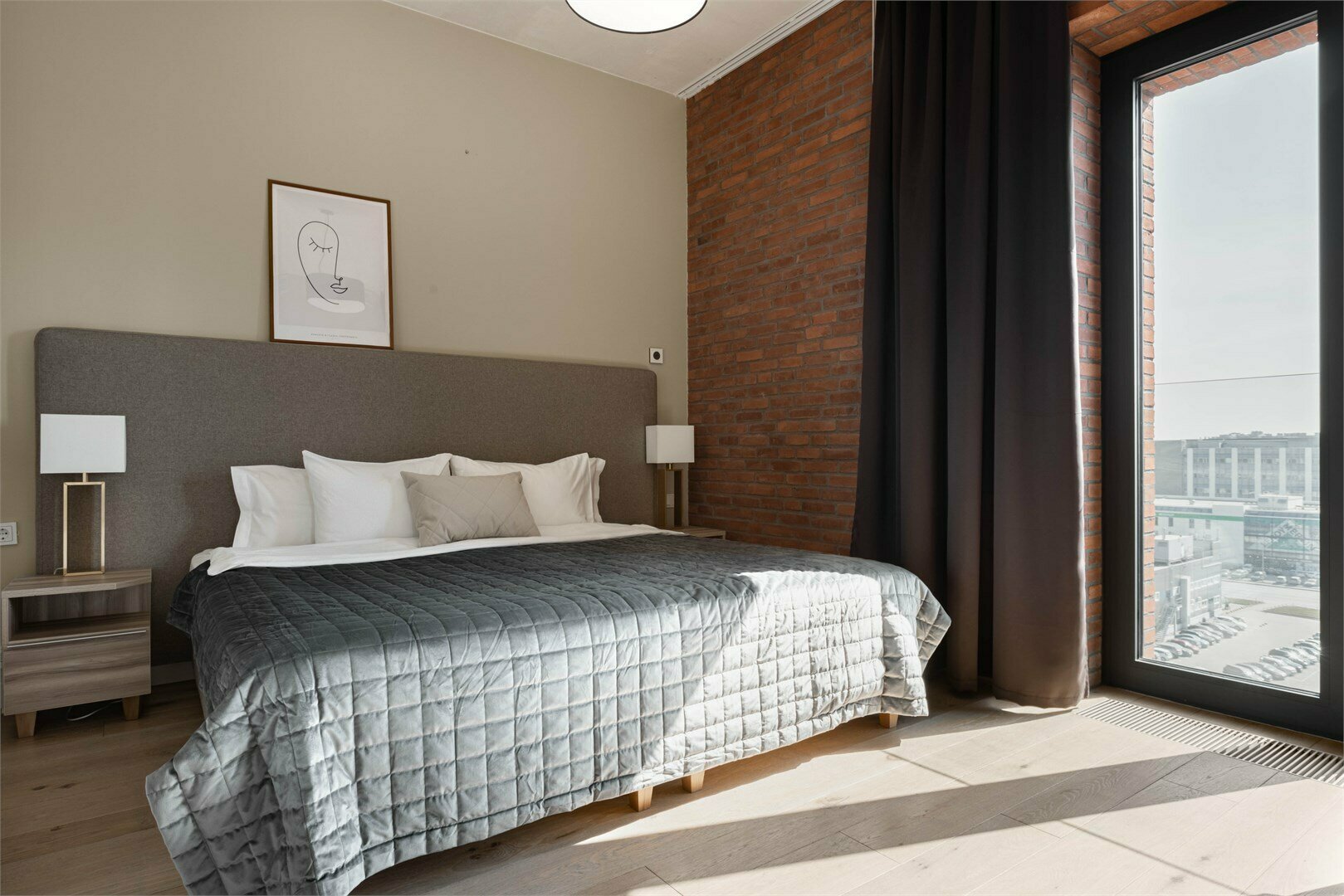 Grand апартамент для 8-ми гостей с видом на город