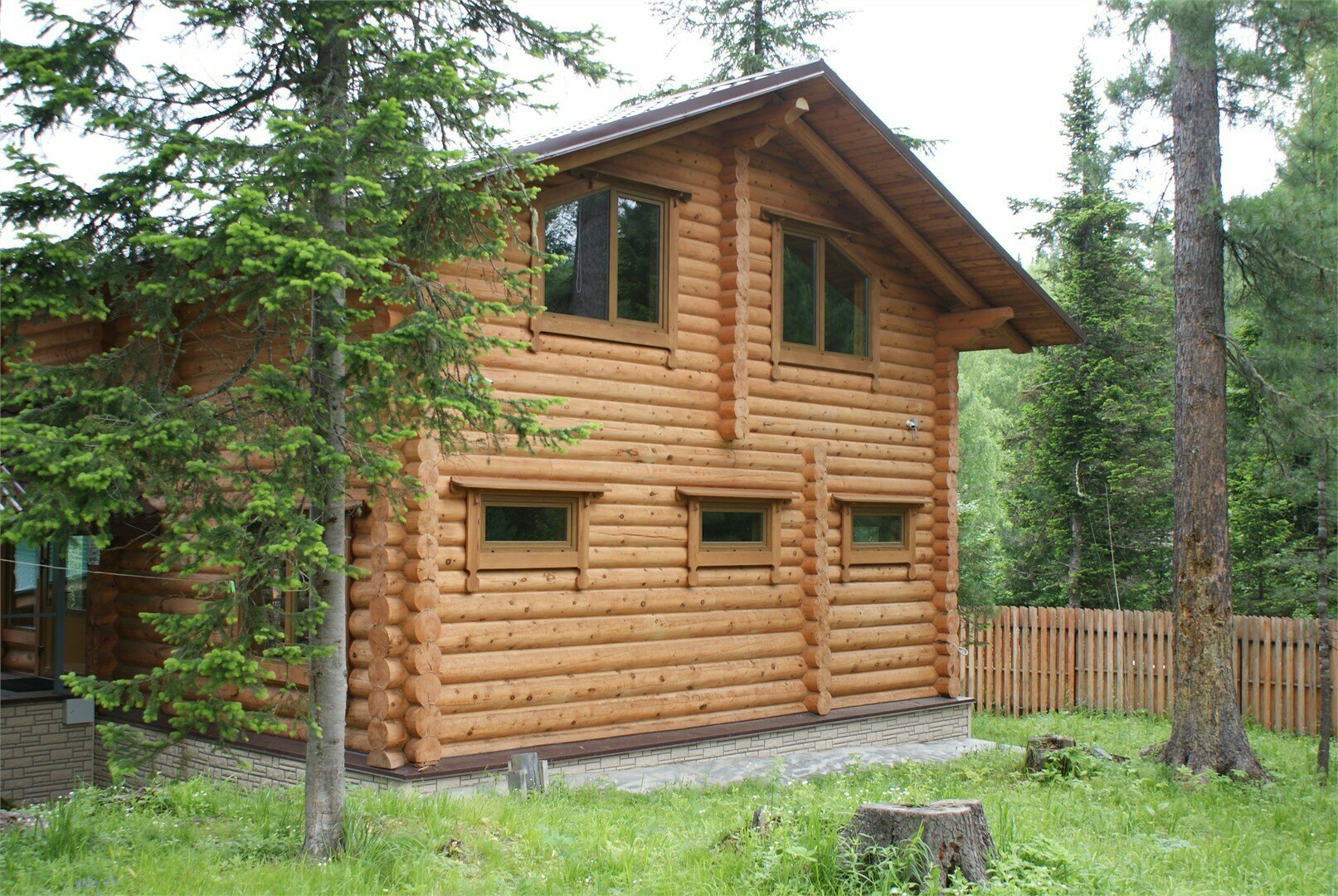 Коттедж с видом на лес