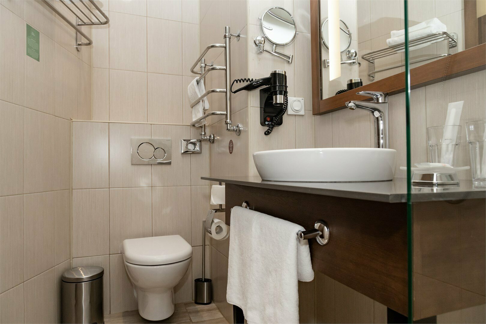 Джуниор сьют с одной большой кроватью (с балконом)