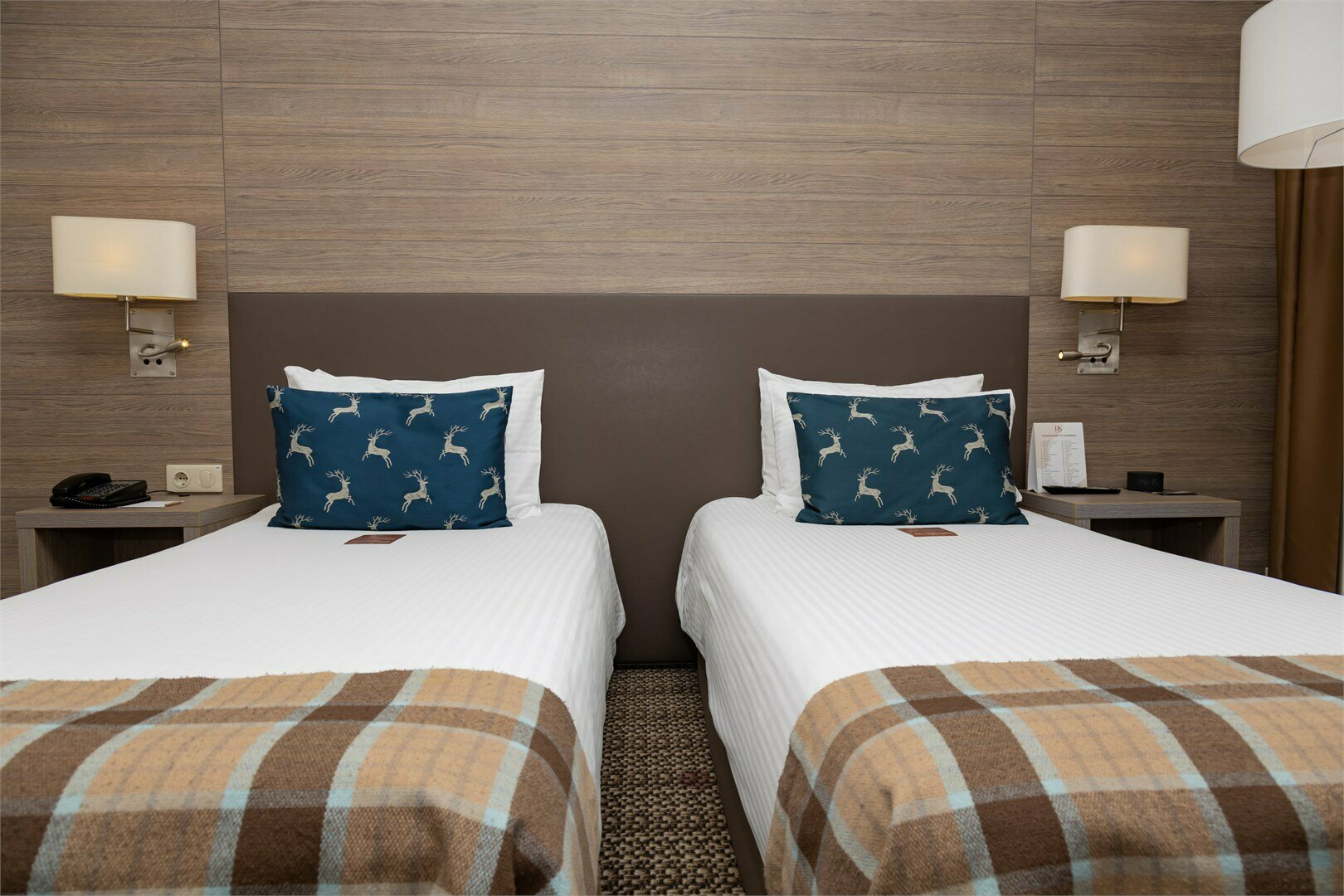 Стандартный двухместный номер с двумя раздельными кроватями (без балкона)