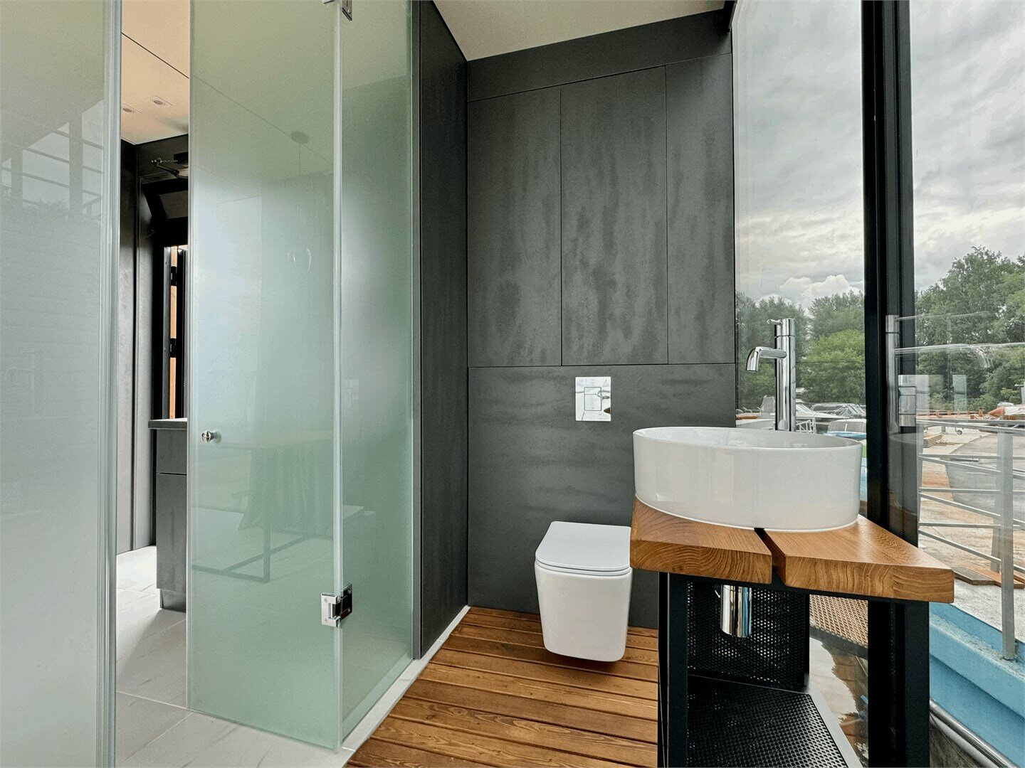 Зеркальный дом