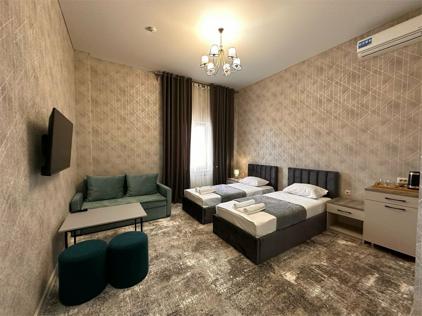 Улучшенный двухместный номер с 2 отдельными кроватями