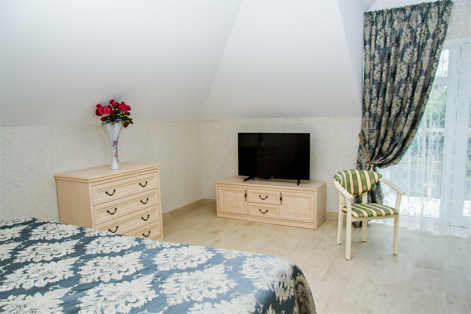 Люкс "Comfort" с видом на БАССЕЙН 2-комнатный