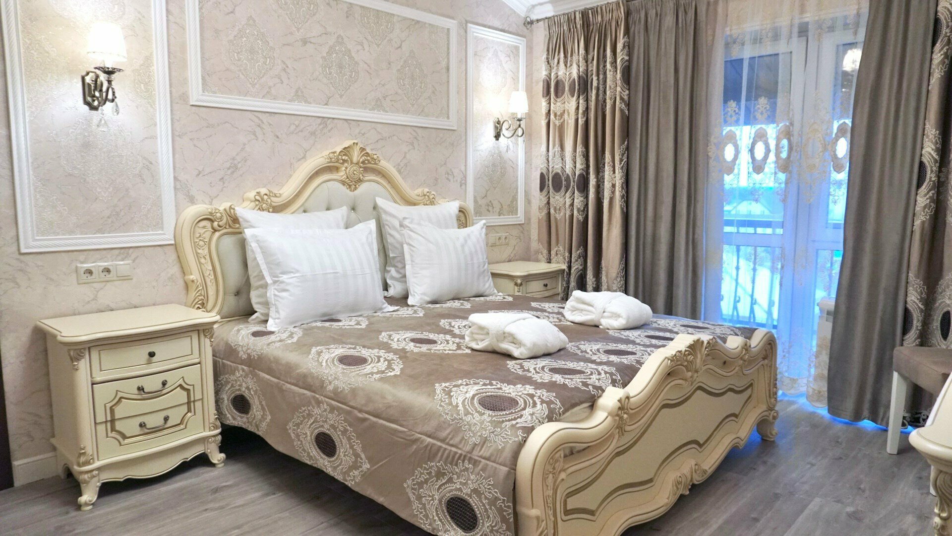 Апартаменты с видом на бассейн