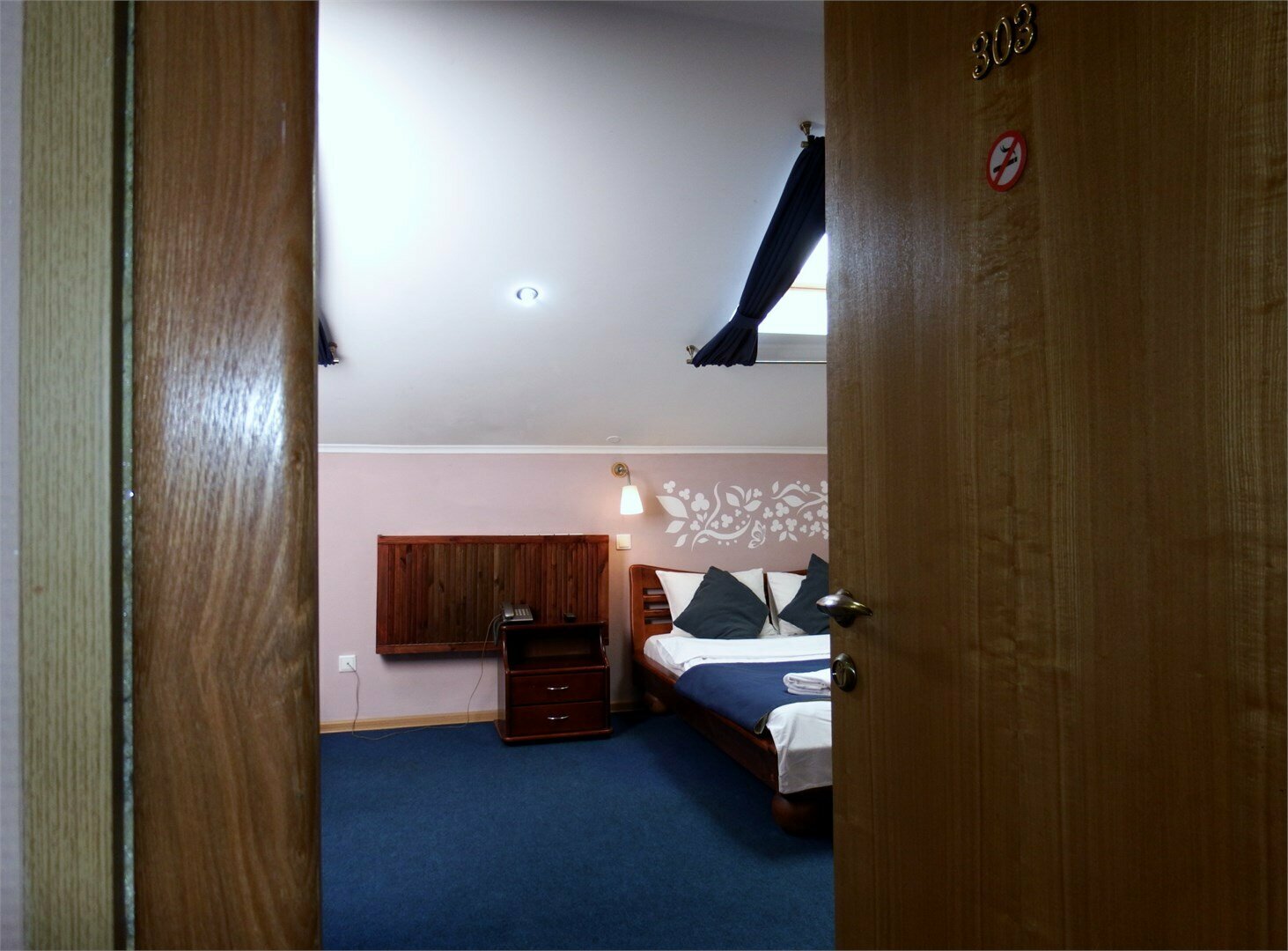 Улучшенный двухместный номер с 1 кроватью