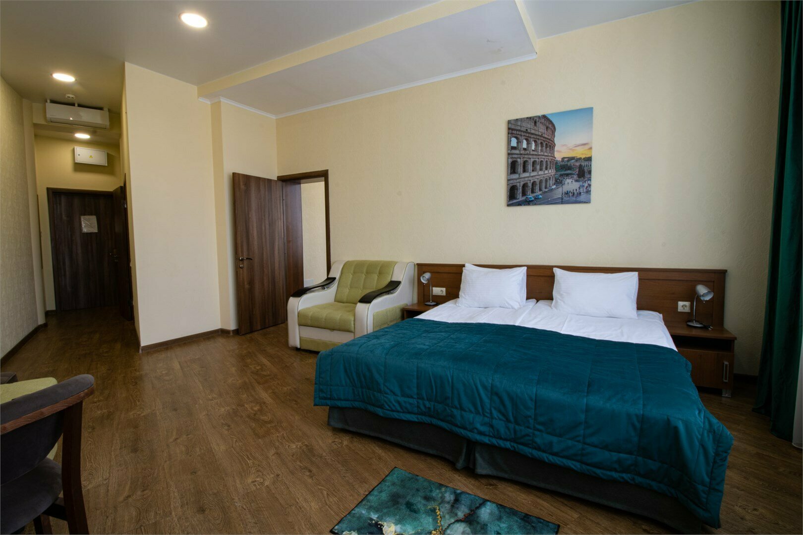 Люкс большой двухкомнатный 45кв.м. "1й КОРПУС" Вокзальная