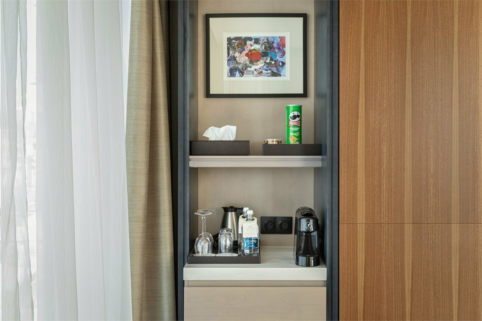 Джуниор Сьют с видом на город | 1 большая кровать | доступ в Представительскую гостиную