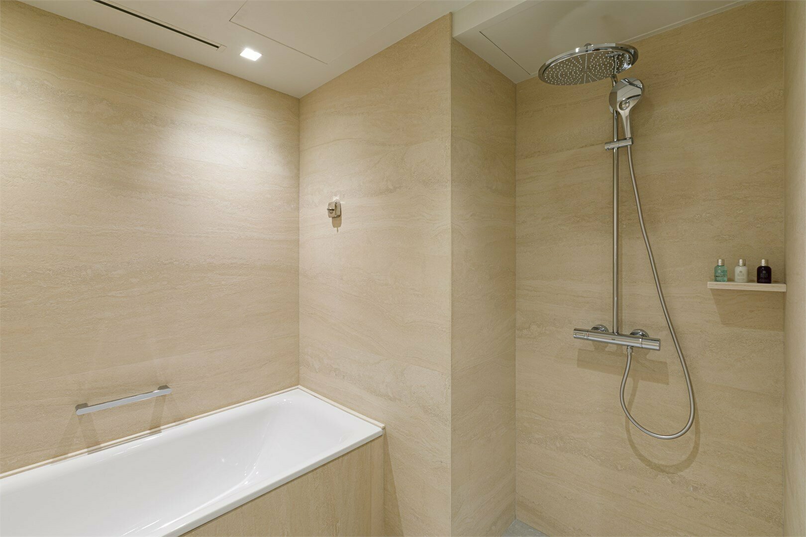 Джуниор Сьют с видом на город | 1 большая кровать | доступ в Представительскую гостиную