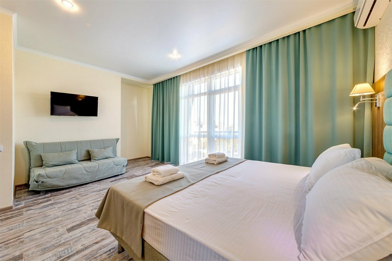 Ст. 3х-м, вид на бассейн