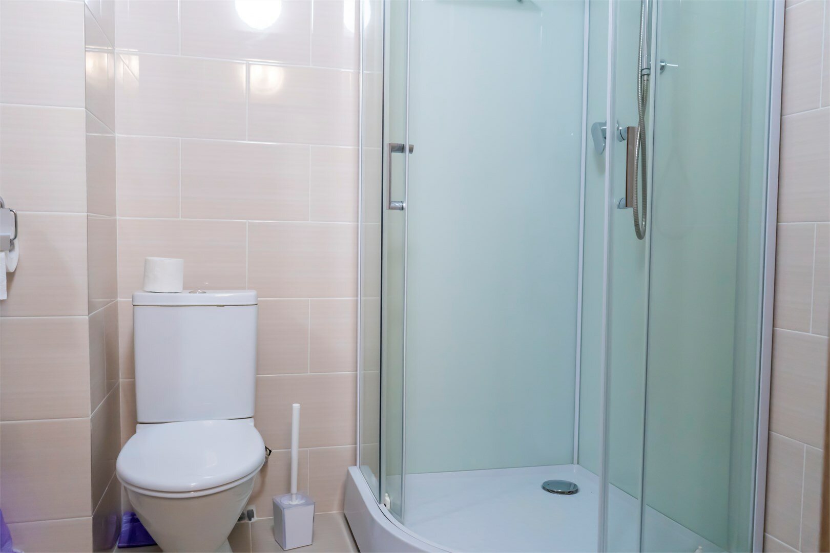 Трехместный стандартный номер на двух-трех гостей с балконом и видом во двор(Корпус Б)