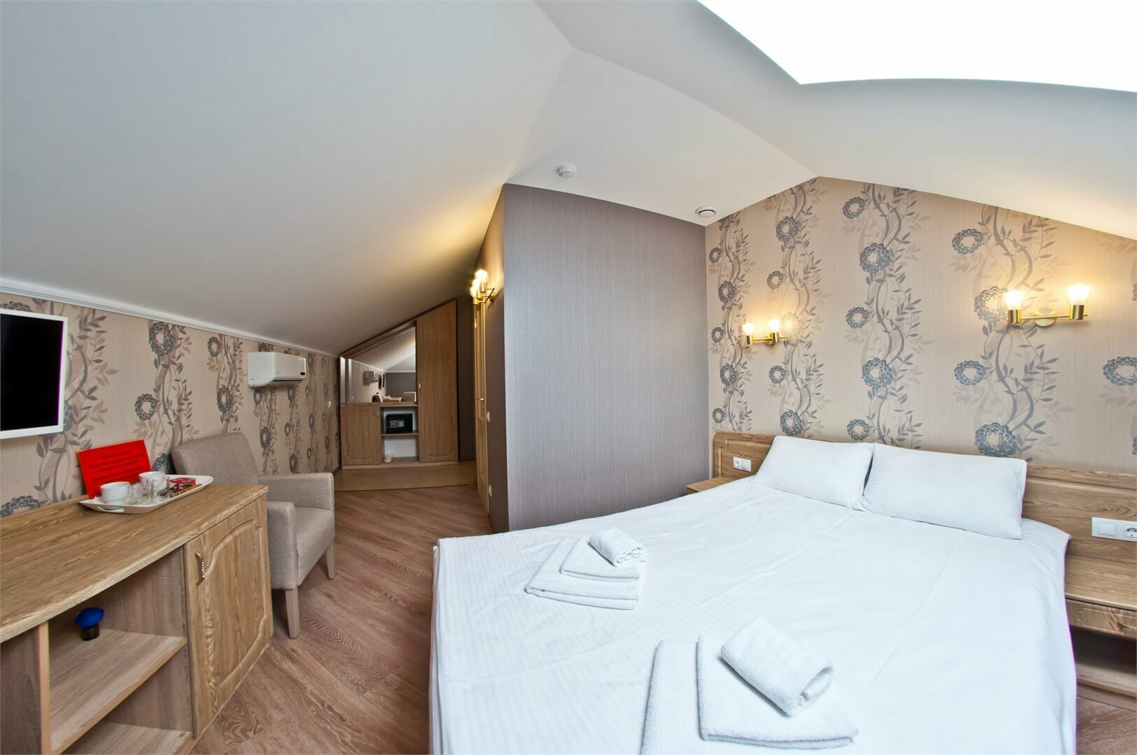 Двухместный (Стандарт Мансардный, Double)