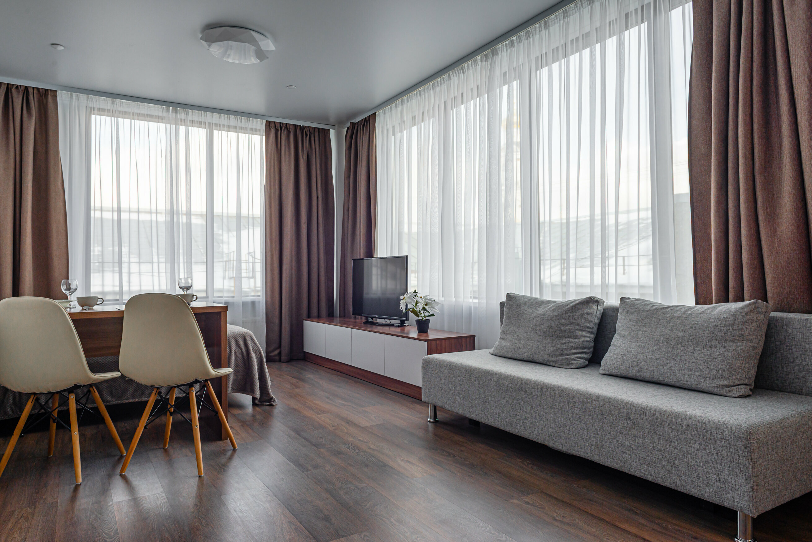 5. Улучшенный просторный номер для 4 гостей (17)