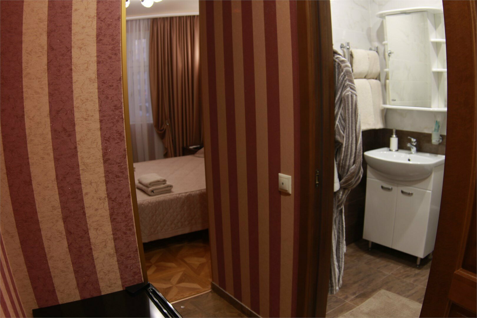 Люкс с кроватью размера "queen-size" и гидромассажной ванной