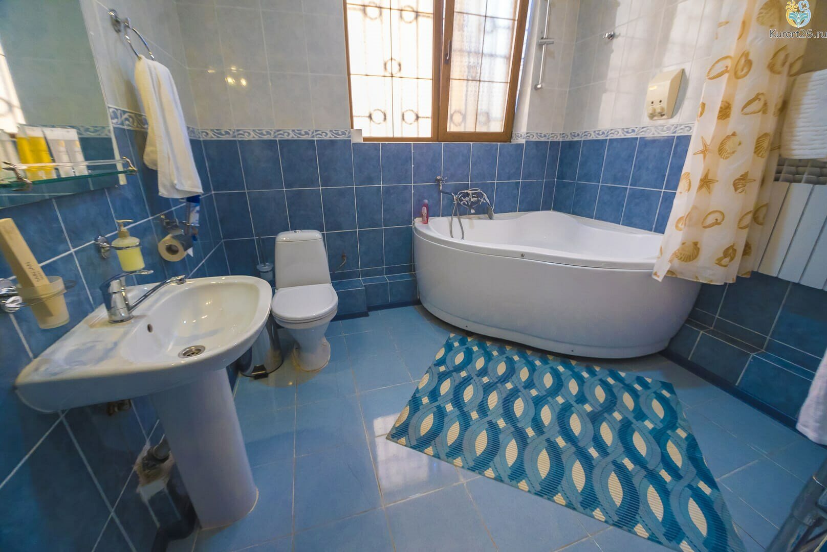 Люкс двухкомнатный с двумя доп. местами