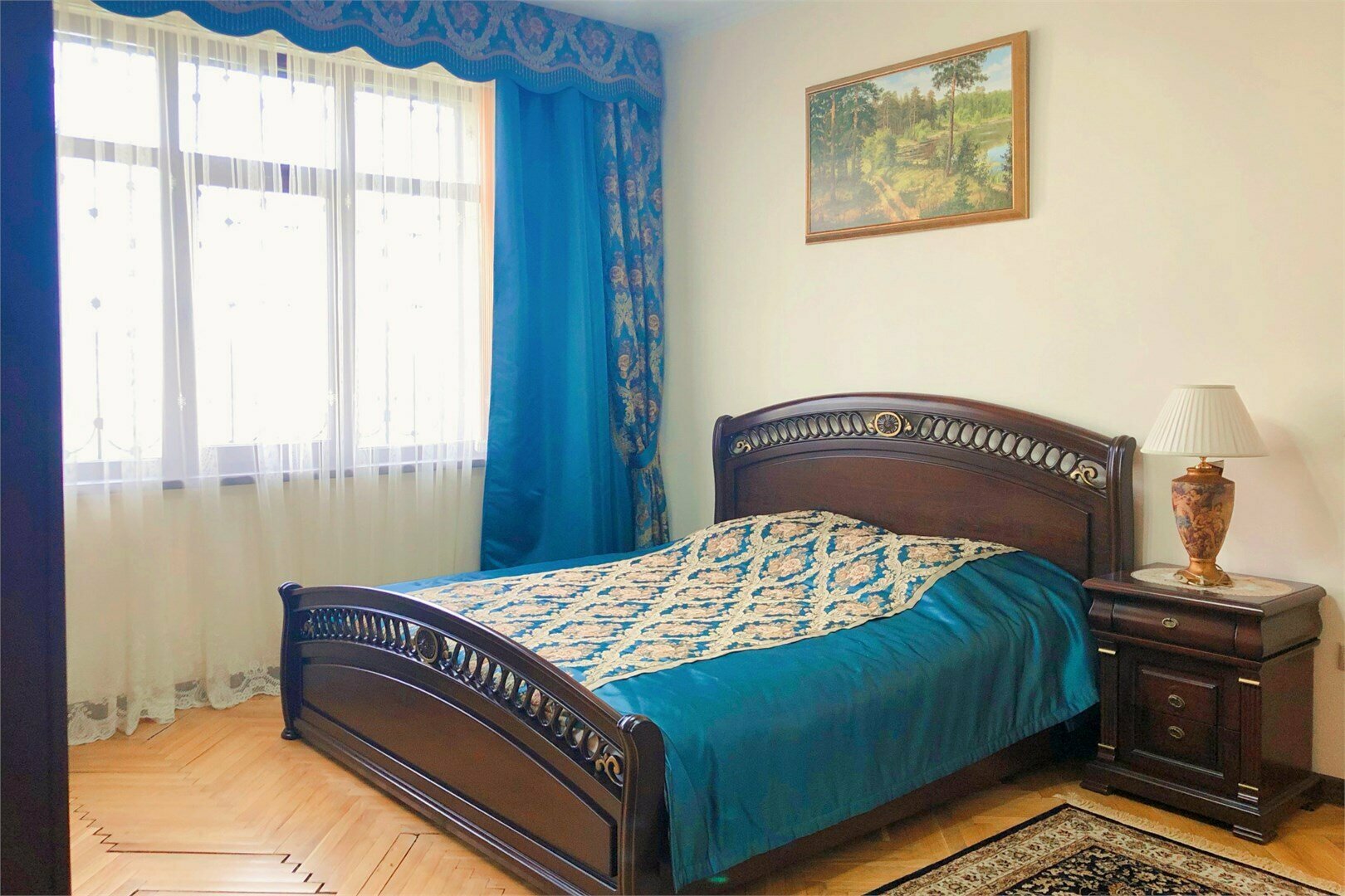 Люкс с балконом и кухней