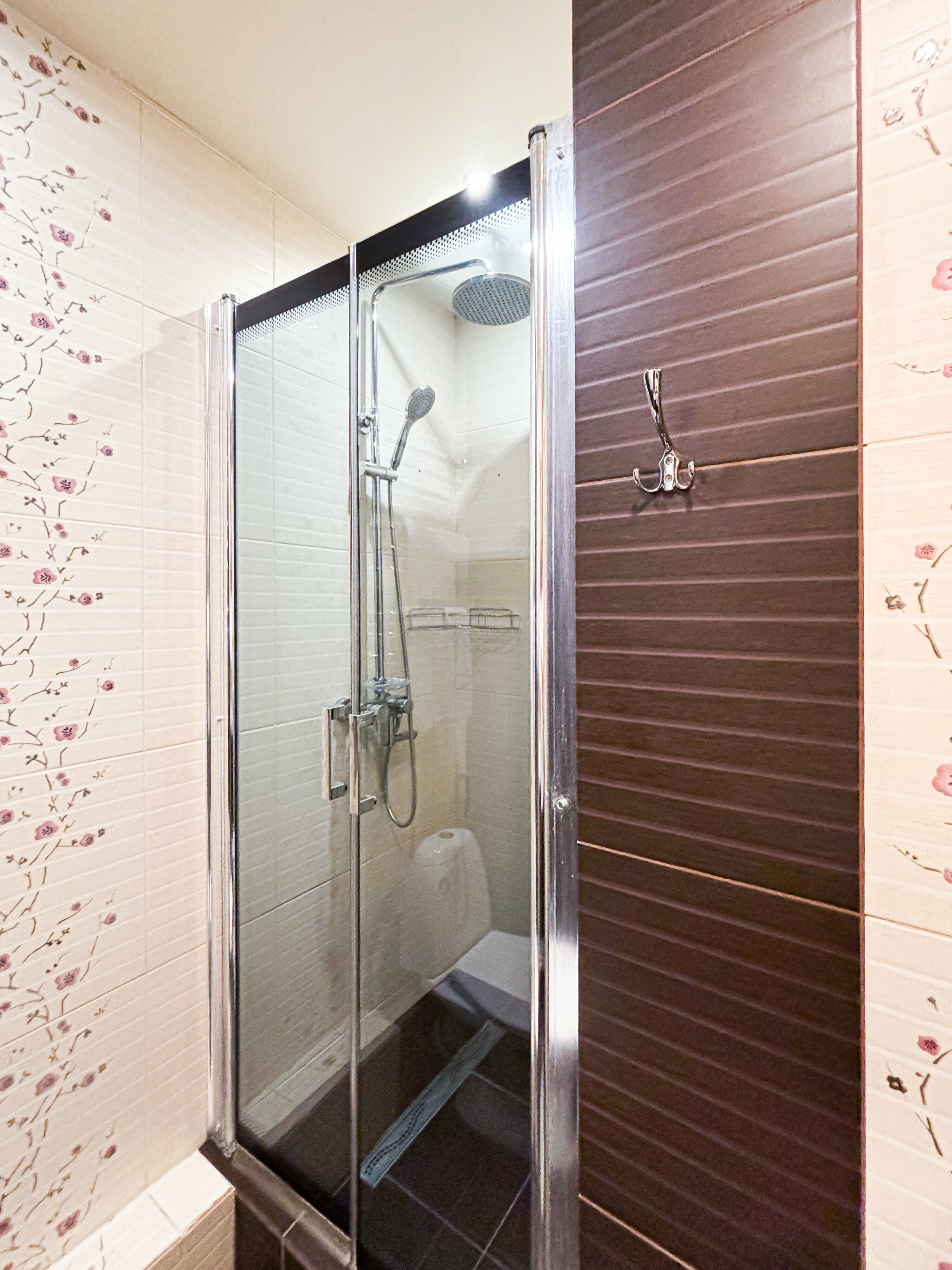 Номер-студия с кроватью размера "king-size" и диван-кроватью