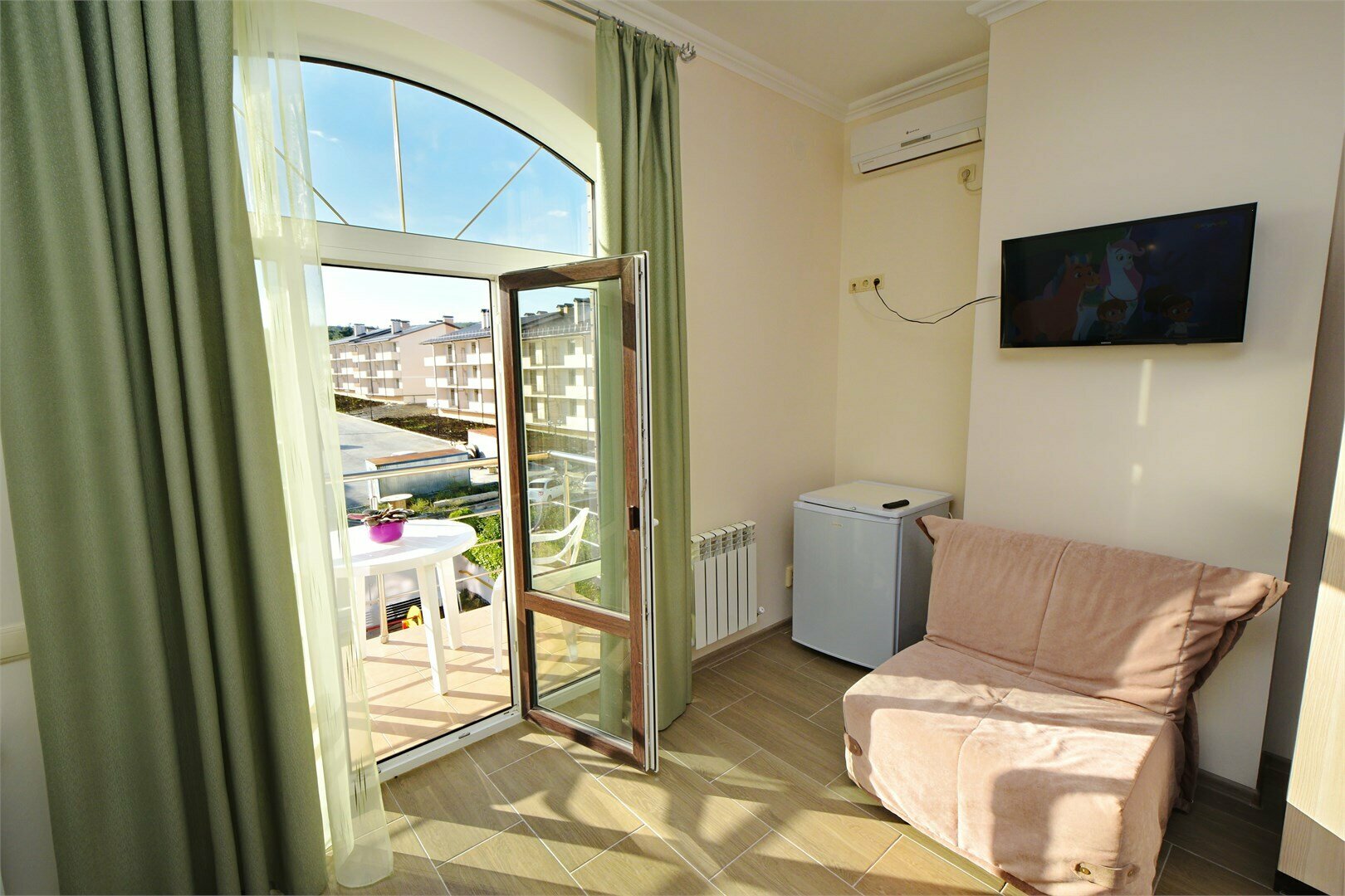 Трехместный  Делюкс с балконом