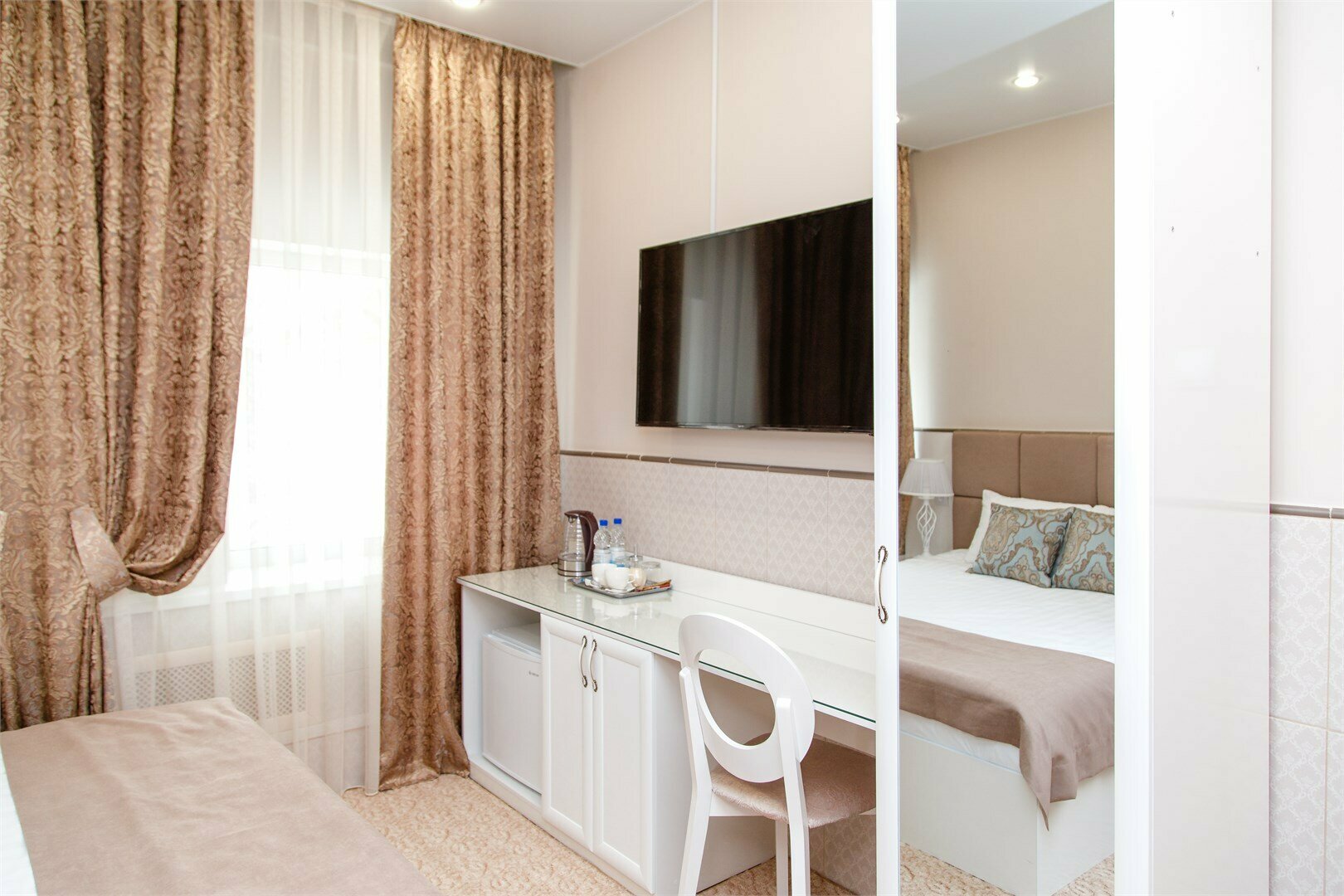 Улучшенный двухместный номер с 1 кроватью