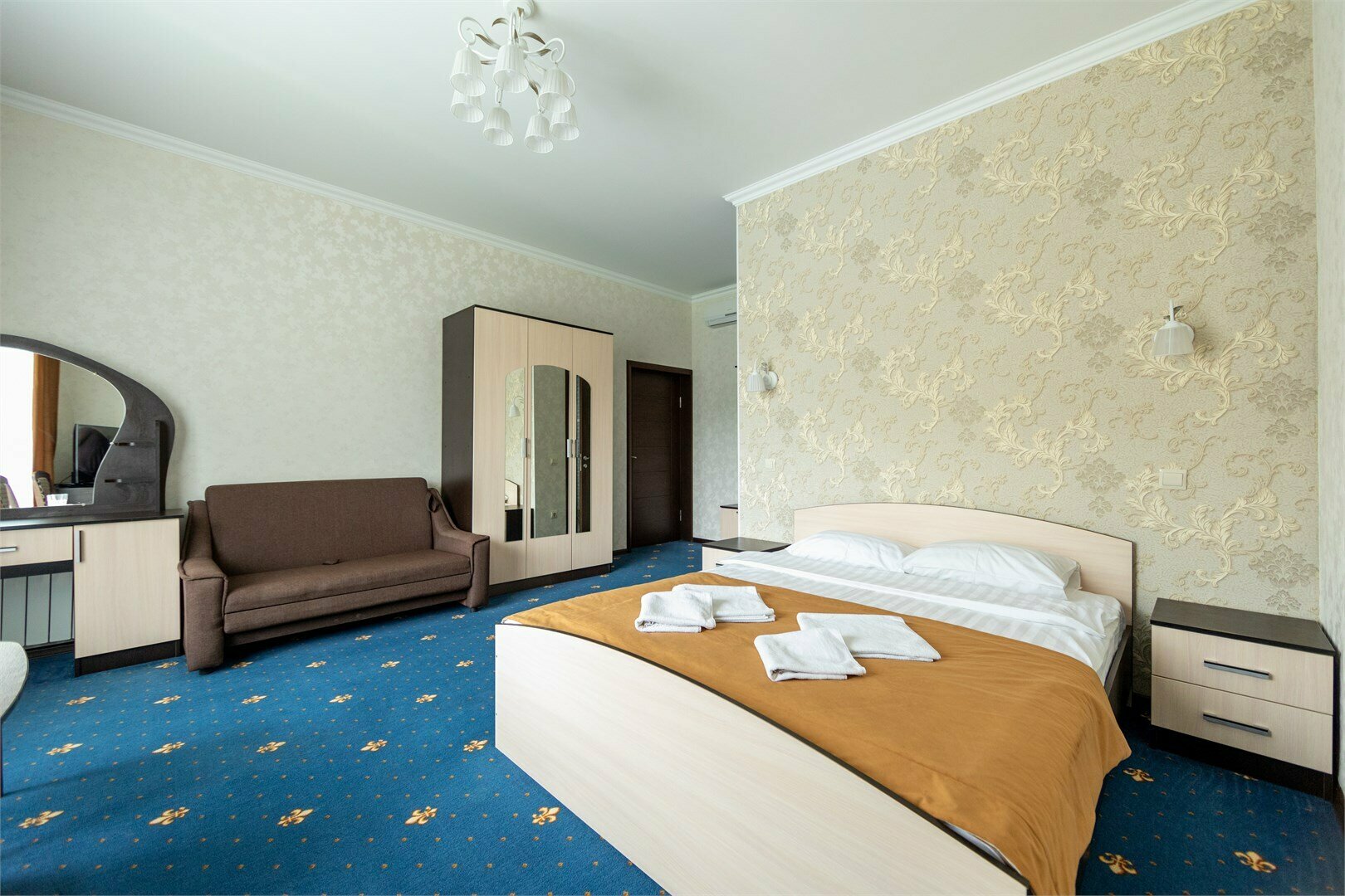 Стандарт с балконом