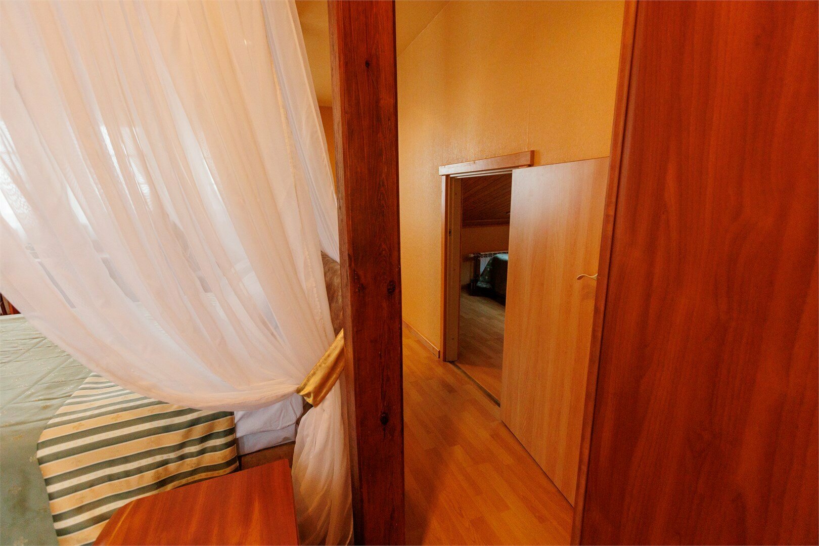 Большой семейный номер (для 2 взрослых и 2 детей в возрасте до 10 лет)