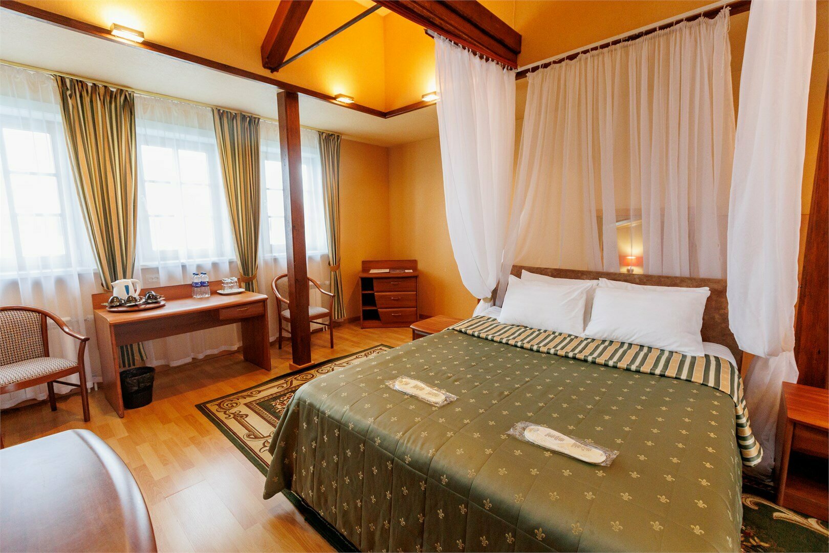 Большой семейный номер (для 2 взрослых и 2 детей в возрасте до 10 лет)