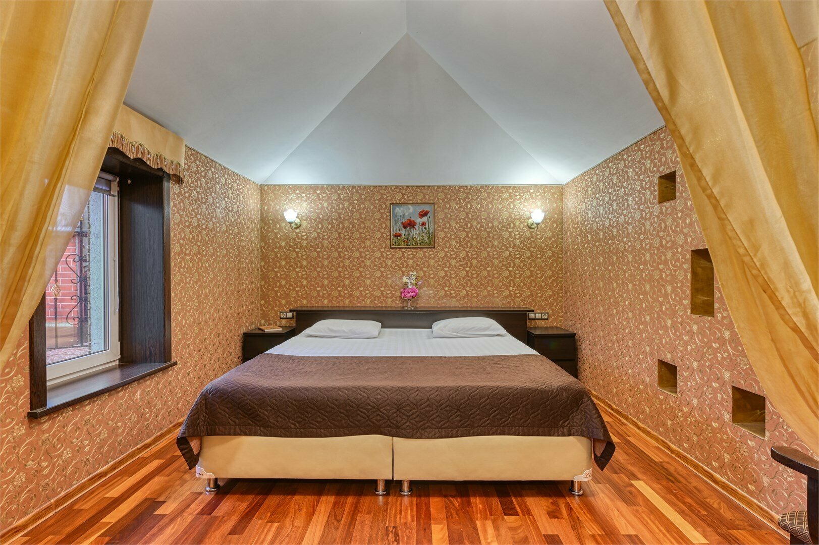 Двухуровневый Люкс с бильярдом